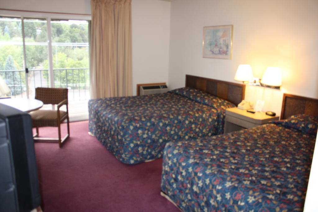 Nendel'S Motor Inn Pullman Room photo